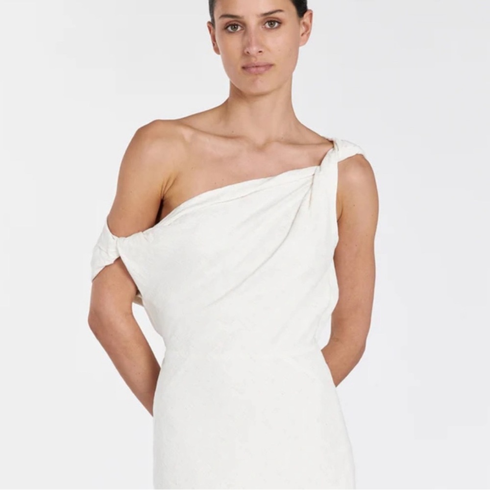 DISSH One-Shoulder Cream Dress